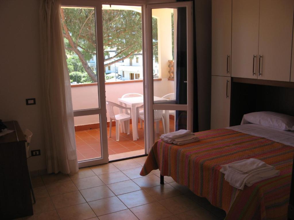 Residence Le Rose Marina Di Bibbona Exterior foto